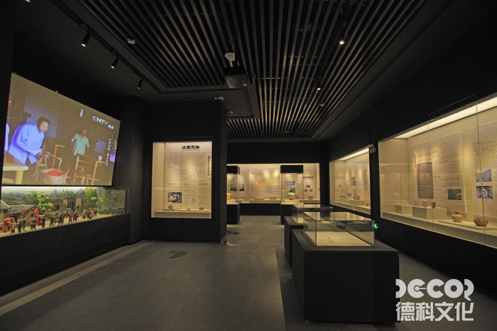 博物館裝修如何利用數字化技術來展示和解讀展品