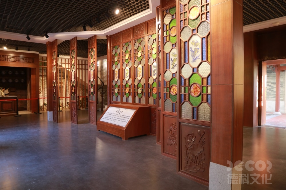 博物館裝修如何在展廳中創造出與展品相呼應的色彩和材質？