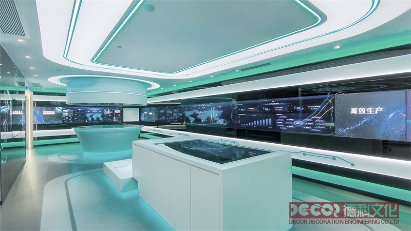 科技展館設計中如何運用多媒體和互聯網技術？